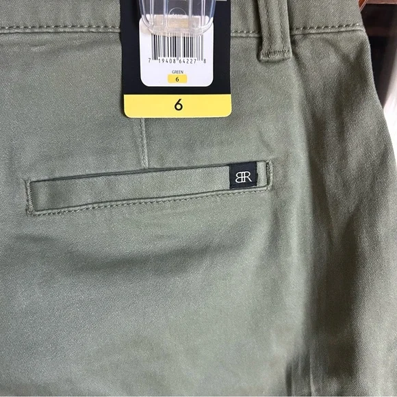 Banana Republic Cropped Chino Pant Olive Green Pants - Picture 9 of 10